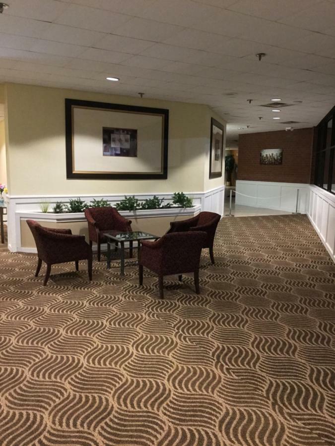 Days & By Wyndham Conf Center I-10 Hotel Tallahassee